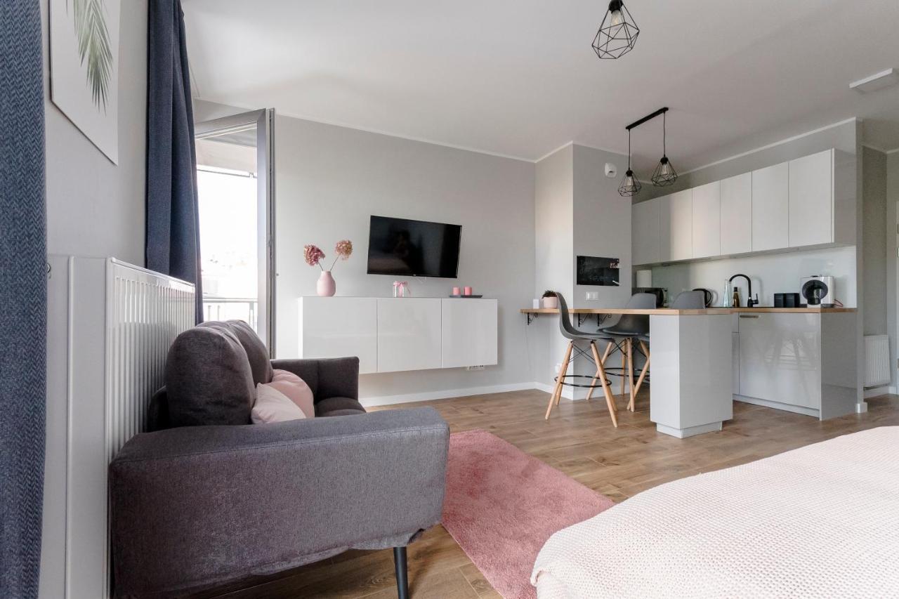 Apartament Alfa With Parking Познань Экстерьер фото